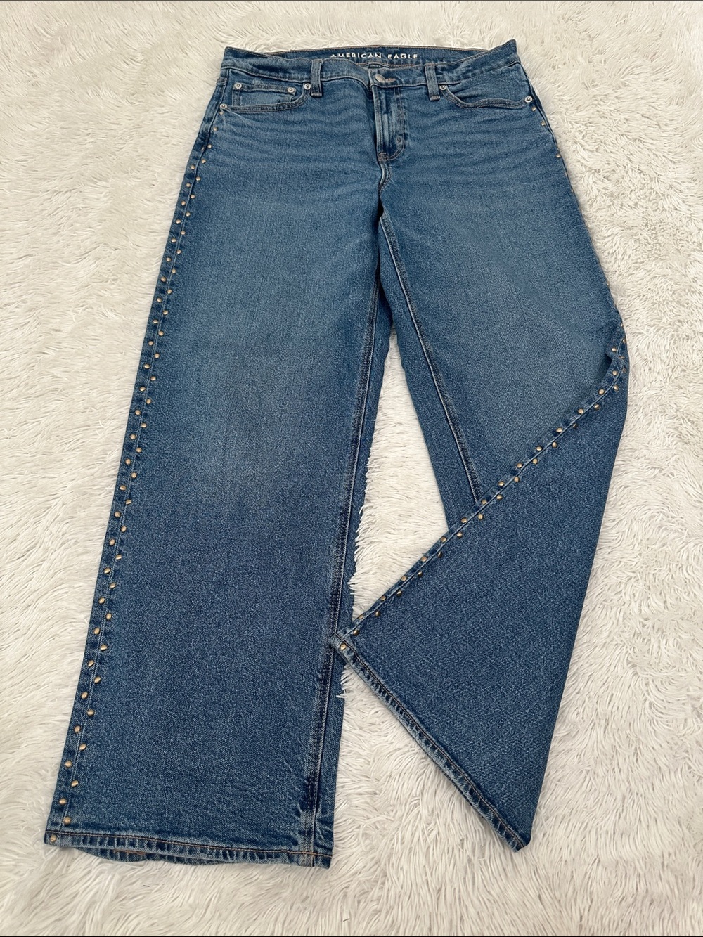🦋 American Eagle Stretch Stovepipe Studded Jeans